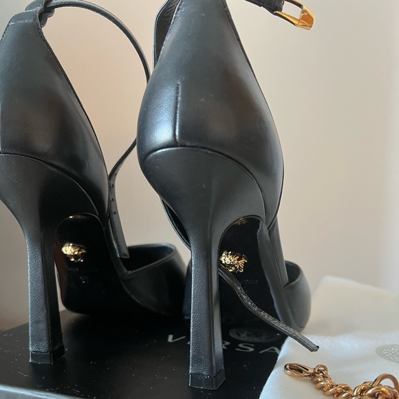 Like New. Versace Medusa Chain Leather Sandals - Picture 2 of 10